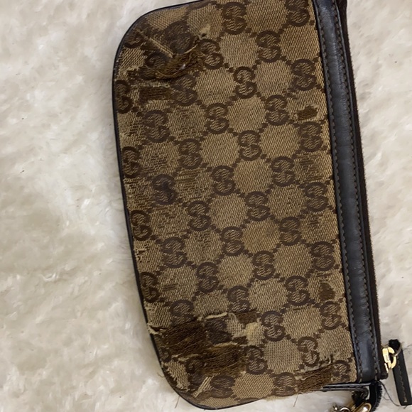 Authentic Gucci Wristlet - Picture 4 of 10